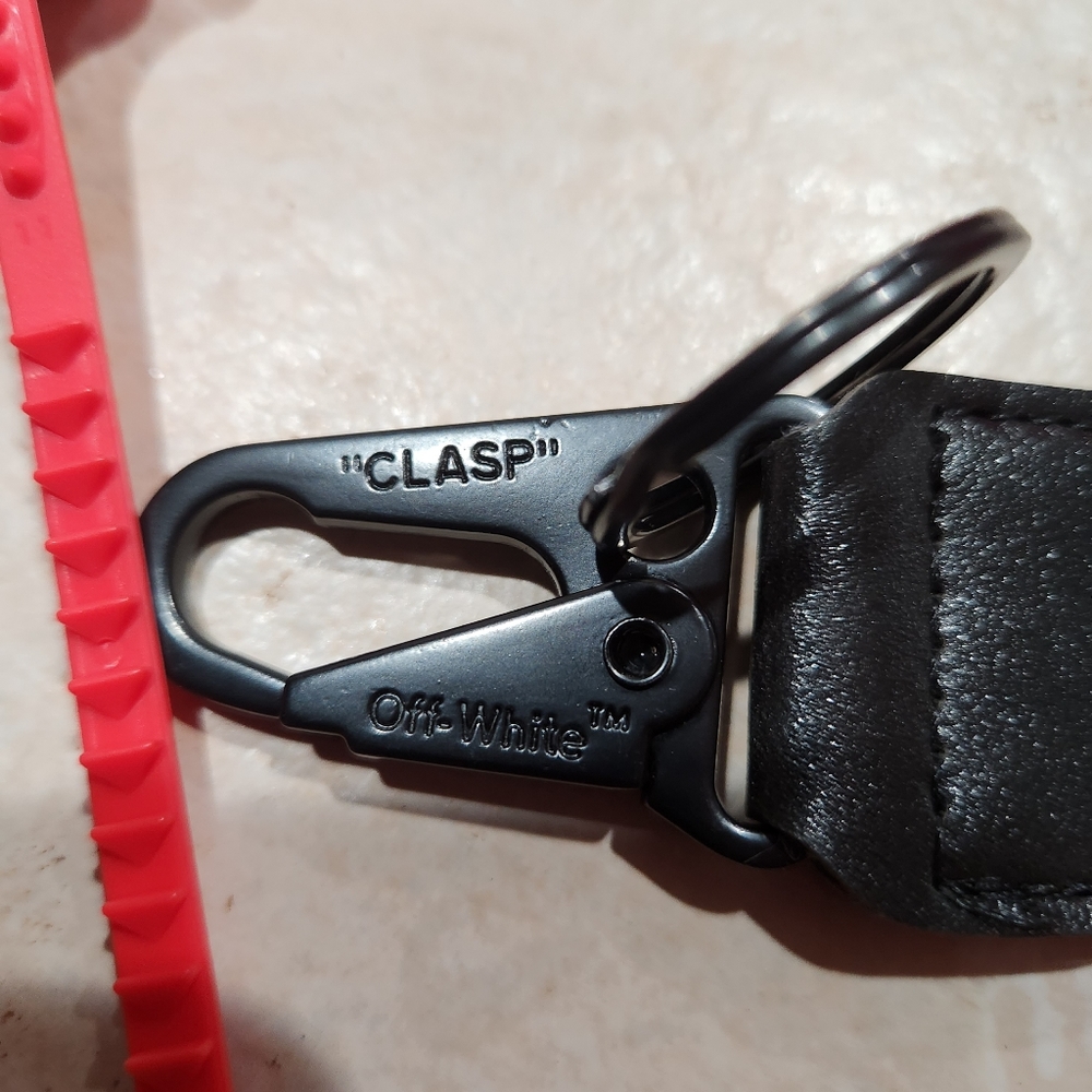 COPY - Off white wristlet Keychain tag - Picture 2 of 3